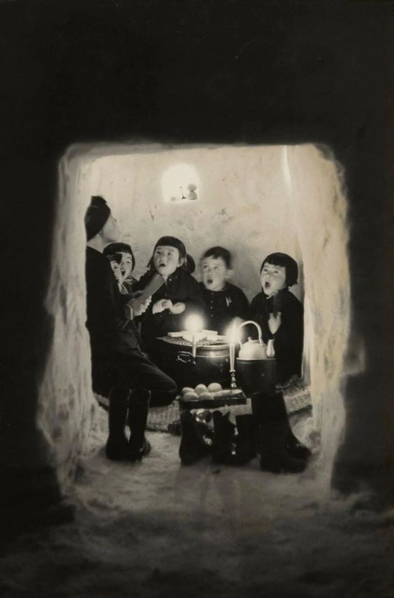 Hiroshi Hamaya, Children Singing in a Snow Cave (1956)